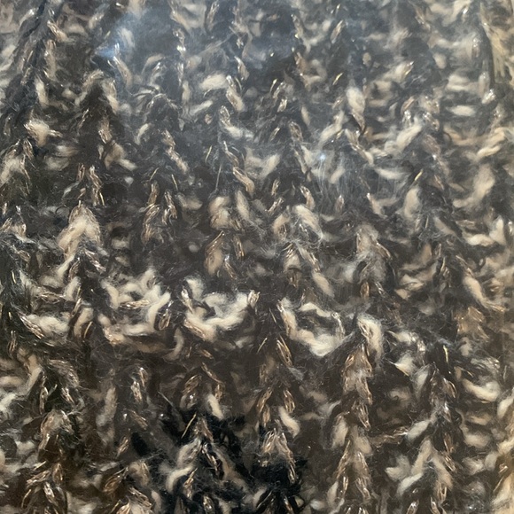 Sparkly Black/White Knit Leg Warmers - Picture 6 of 6